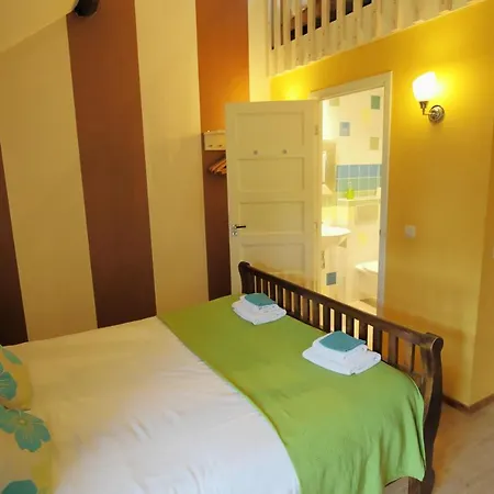 Bed & Breakfast Des4seigneurs *